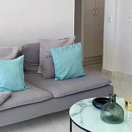 Lägenhet Beach Apartment