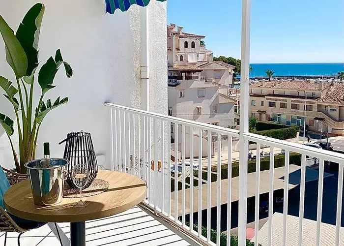 Beach Apartment *
