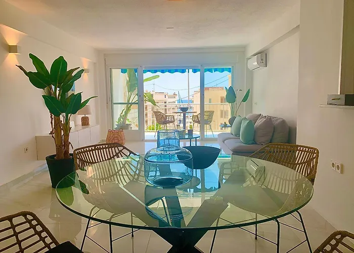 Beach Apartment *