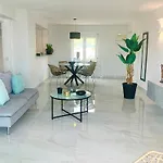 アパート Beach Apartment アルテア