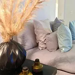 Beach Apartment アパート