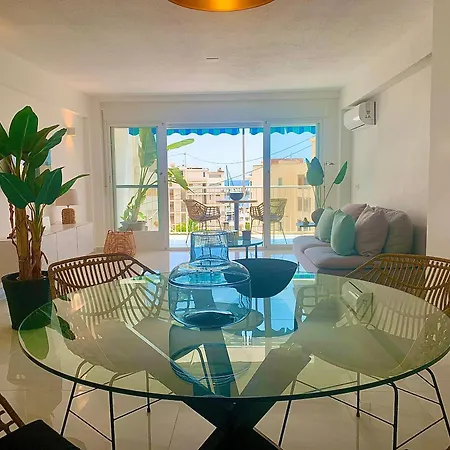 Beach Apartment *