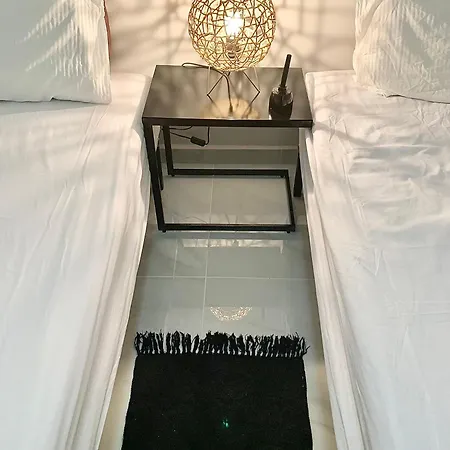 Beach Apartment アパート