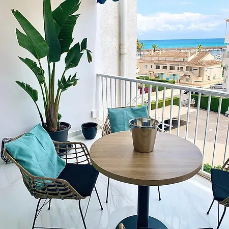 アパート Beach Apartment